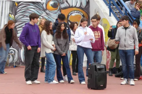 Descrizione immagine non disponibile